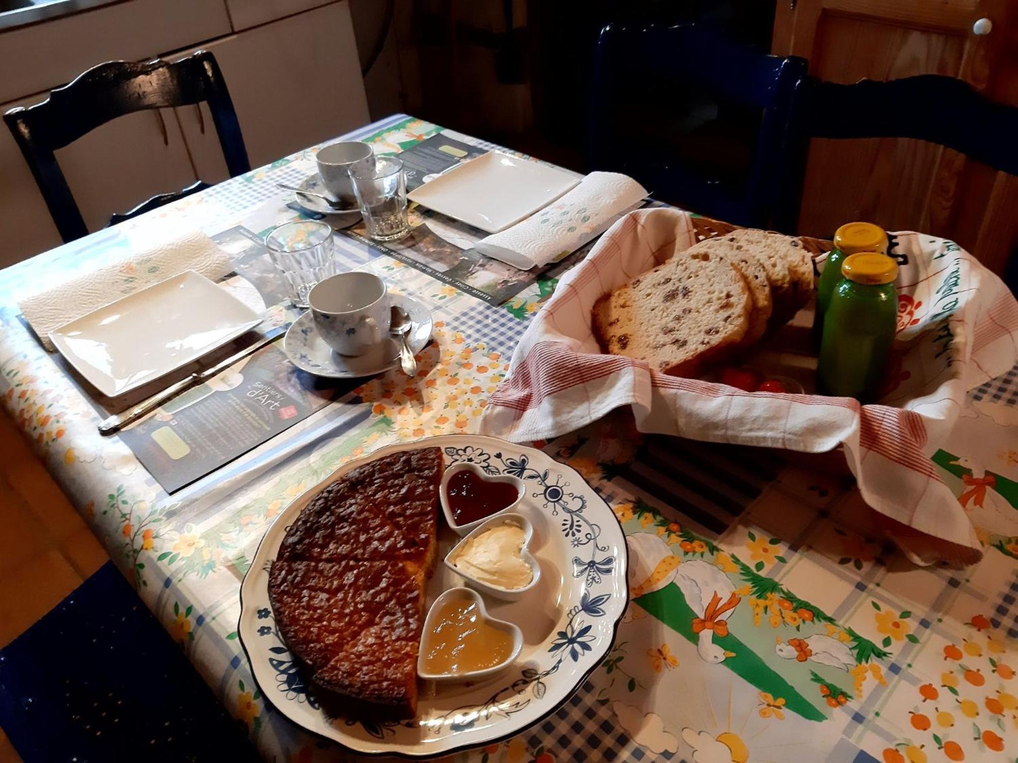 Gite Les Chavautes - Ciney Bagian luar foto
